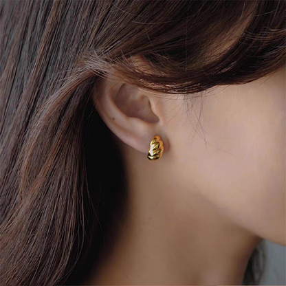 Tiny Baguette Earrings